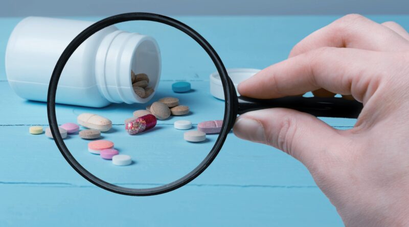 Top 10 nootrópicos mais utilizados 1 pharmacist expert pharmaceutical inspection identifies pills testing 1